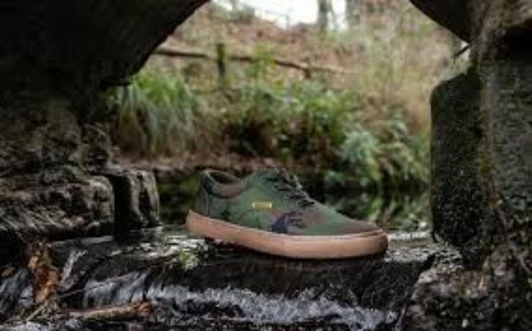 Снимка на Обувки Navitas Lo-down camo trainers 