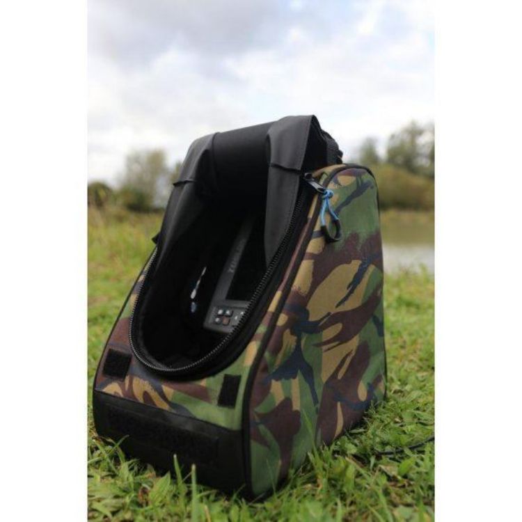 Снимка на Чанта за сонар CULT DPM Camo  Fishfinder Bag