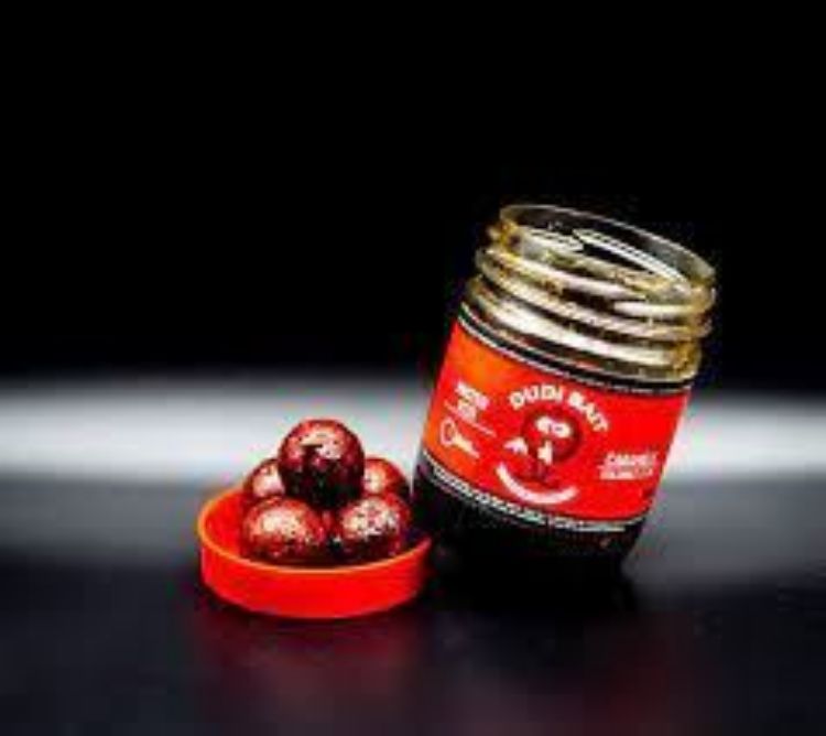 Снимка на Протеинови топчета DUDI BAIT MISTER RED SUPER HOT HOOKBAITS