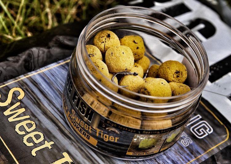Снимка на Мека пелета за стръв Dynamite Baits Big Fish Floating Durable Hookers – Sweet Tiger