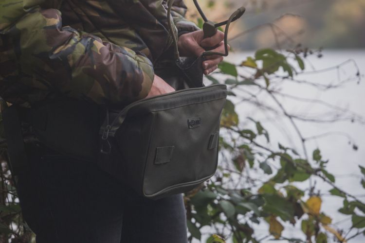 Снимка на Калъф/Чантичка за кръста за захранване с бойли Solar SP baiting pouch