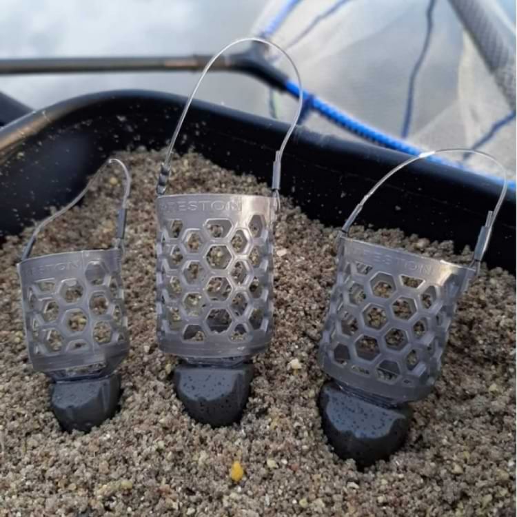 Снимка на Фидер хранилки PRESTON Hexmesh Plastic Bullet Feeder 