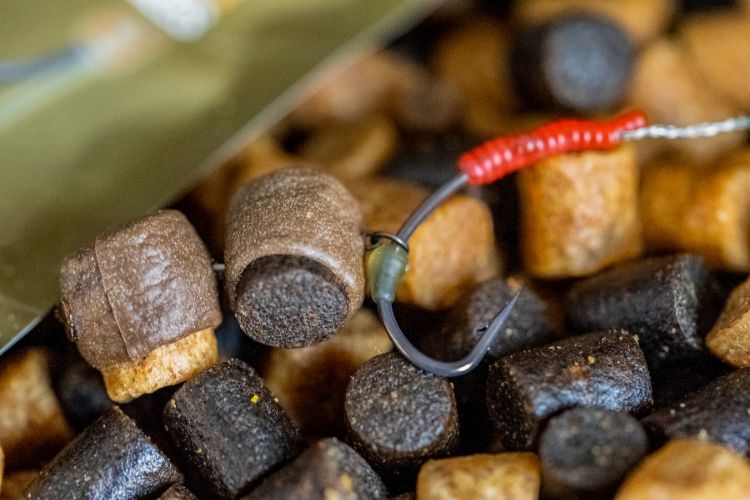 Снимка на Изкуствени пелети с отвор ONE MORE CAST REVIBED PELLET CAVES
