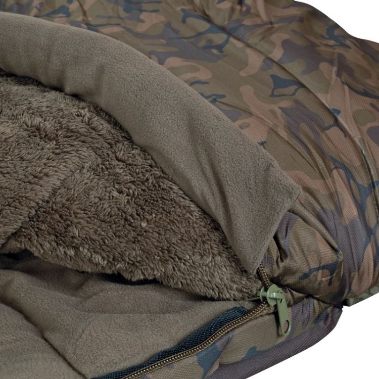 Снимка на Спален чувал FOX R3 Camo Sleeping Bag