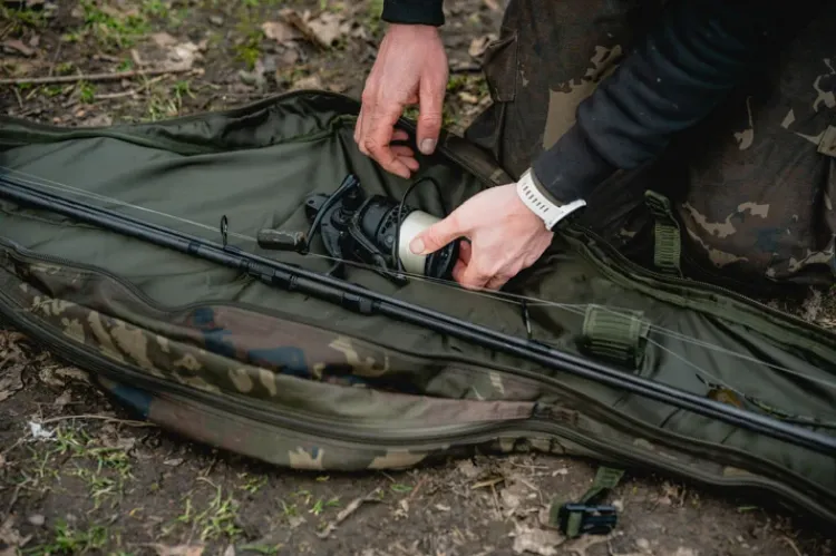 Снимка на Калъф за въдици Nash Subterfuge Soft Protect 3 Rod Skin