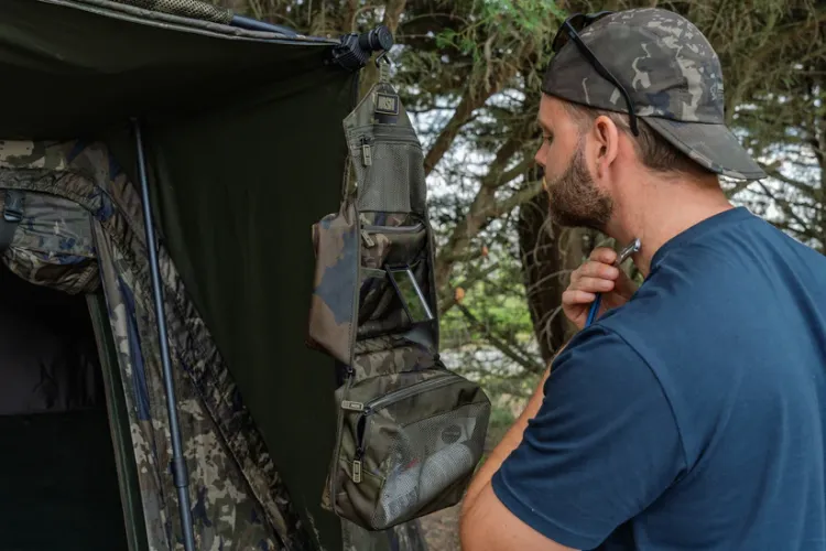 Снимка на Чанта Nash Subterfuge Wash Bag